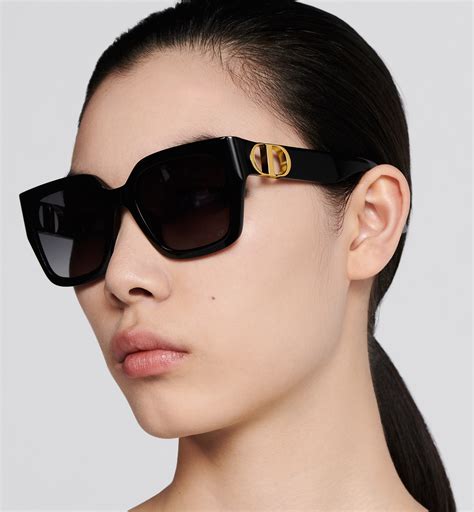 Dior 30Montaigne S8U 10A1 Sunglasses .